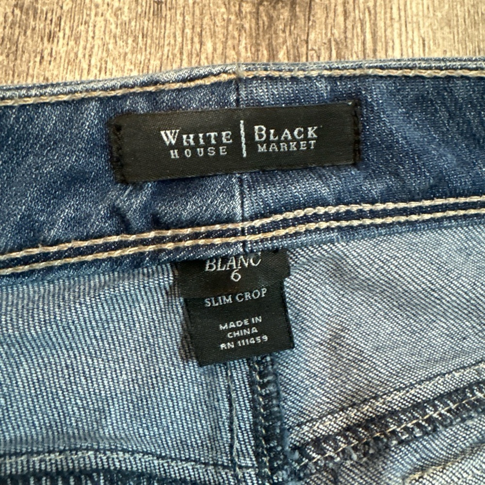 Women’s White House Black Market Distressed Embellished Blanc Crop Size 6 - Picture 7 of 13